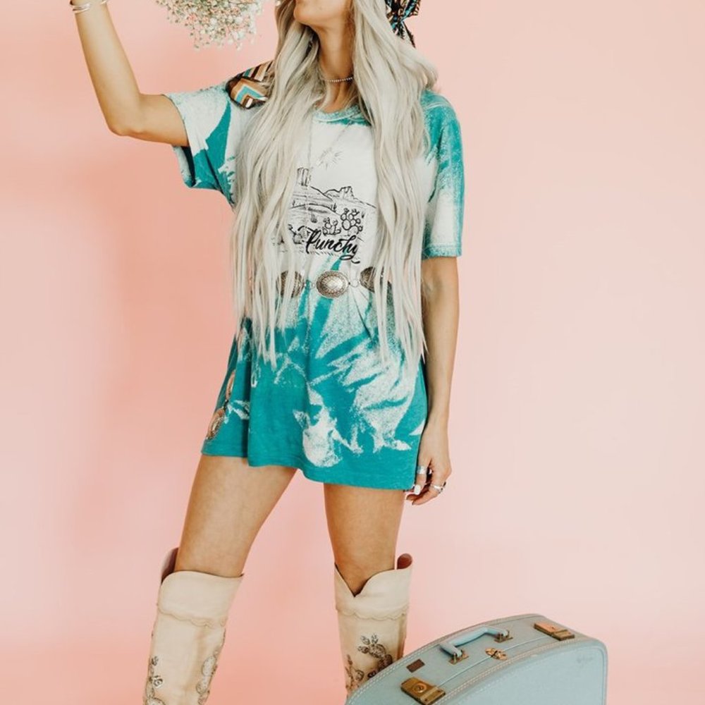 BLEACHED PUNCHY Dye Graphic Tee - Picture 4 of 14